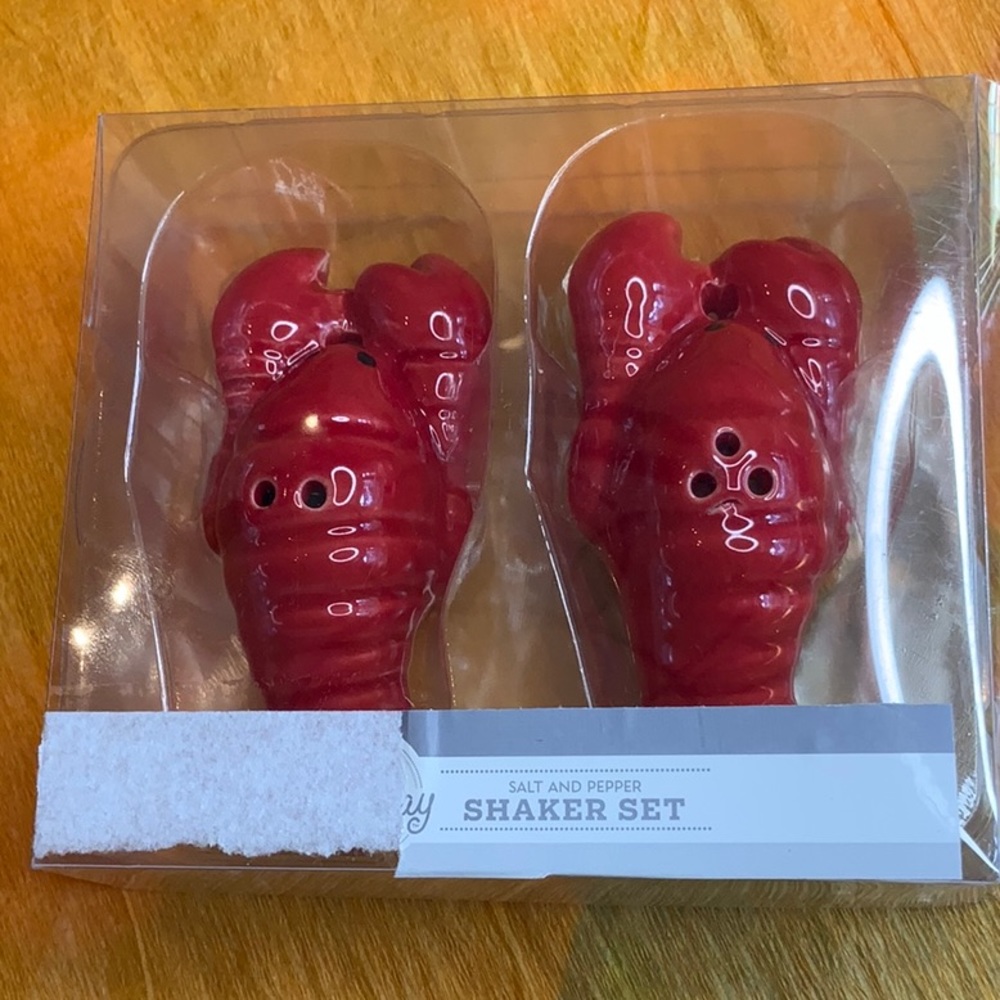 Lobster salt and pepper shaker